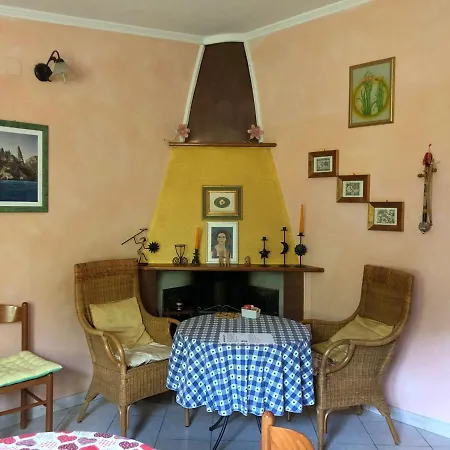 Nonna Lelletta ベッド・アンド・ブレックファスト ラヌゼーイ